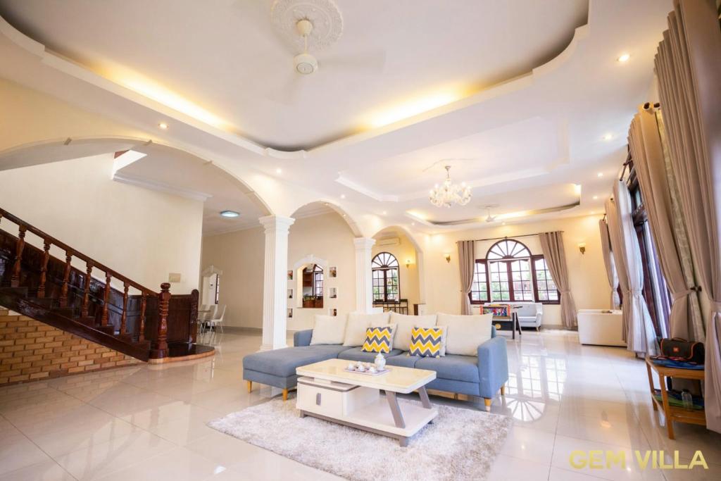 Villa 9 - 7 bedroom, pool and garden