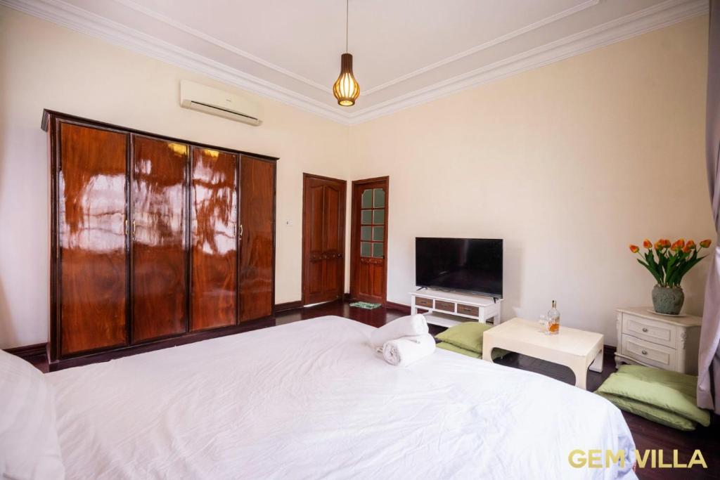 Villa 9 - 7 bedroom, pool and garden