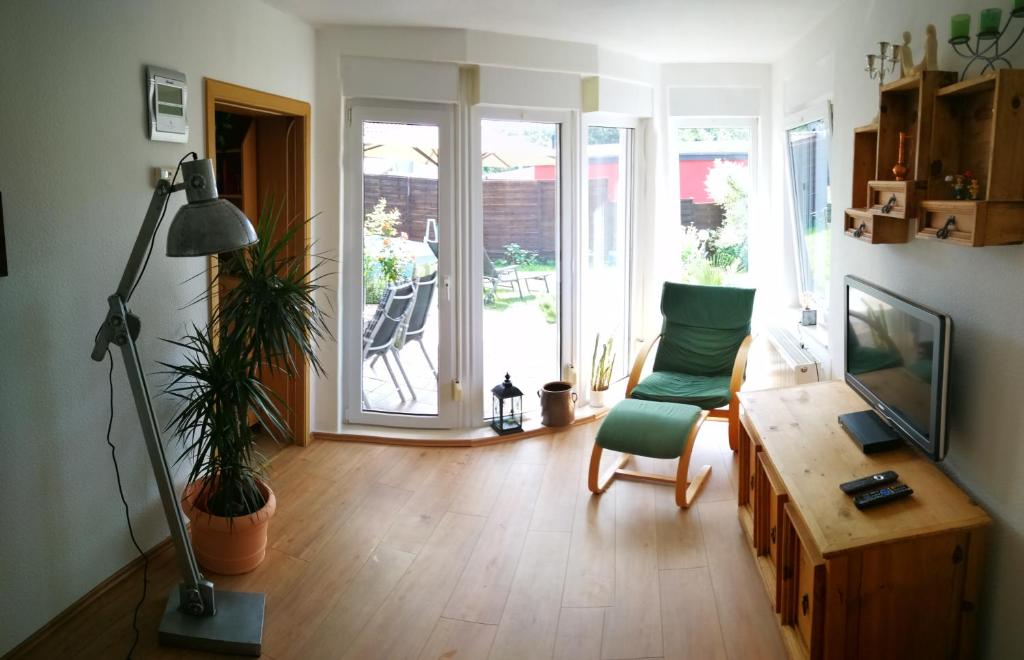 "Elbparadies" Ferienhaus am Niegripper See mit Pool photo 3