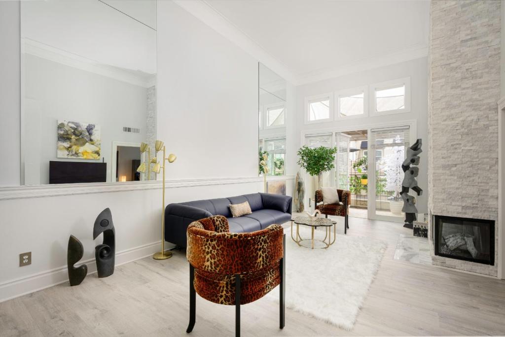 CLOUD NINE - Elegance & Comfort image