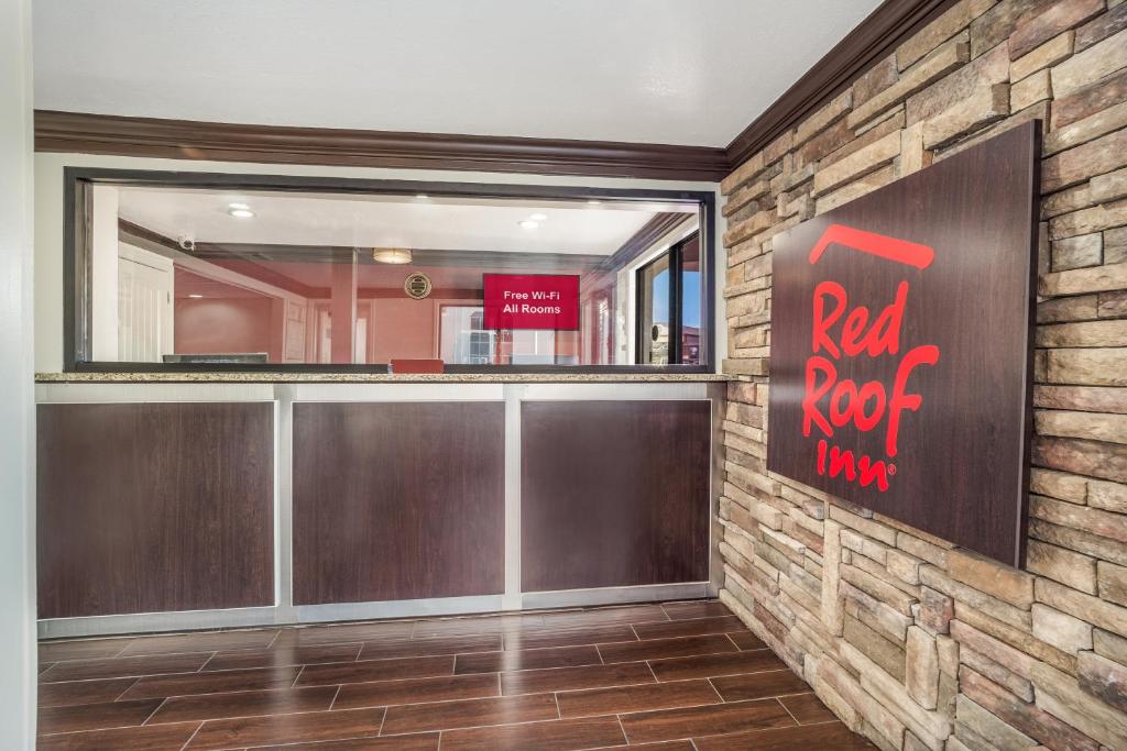 Red Roof Inn Sumter photo 3