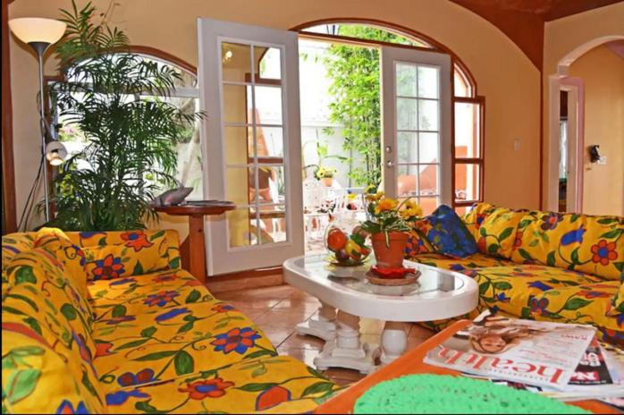 Welcome to Casa Viva Mexico 3-bedrooms 2-bathroms 6-Guests close to Shoping Center & Beach photo 4