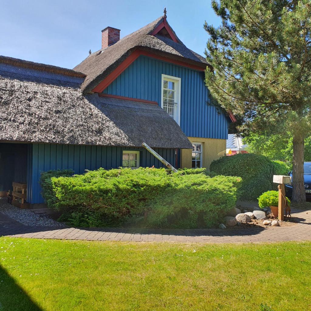 "Leuchtturmhaus" by Ferienhaus Strandgut photo 1