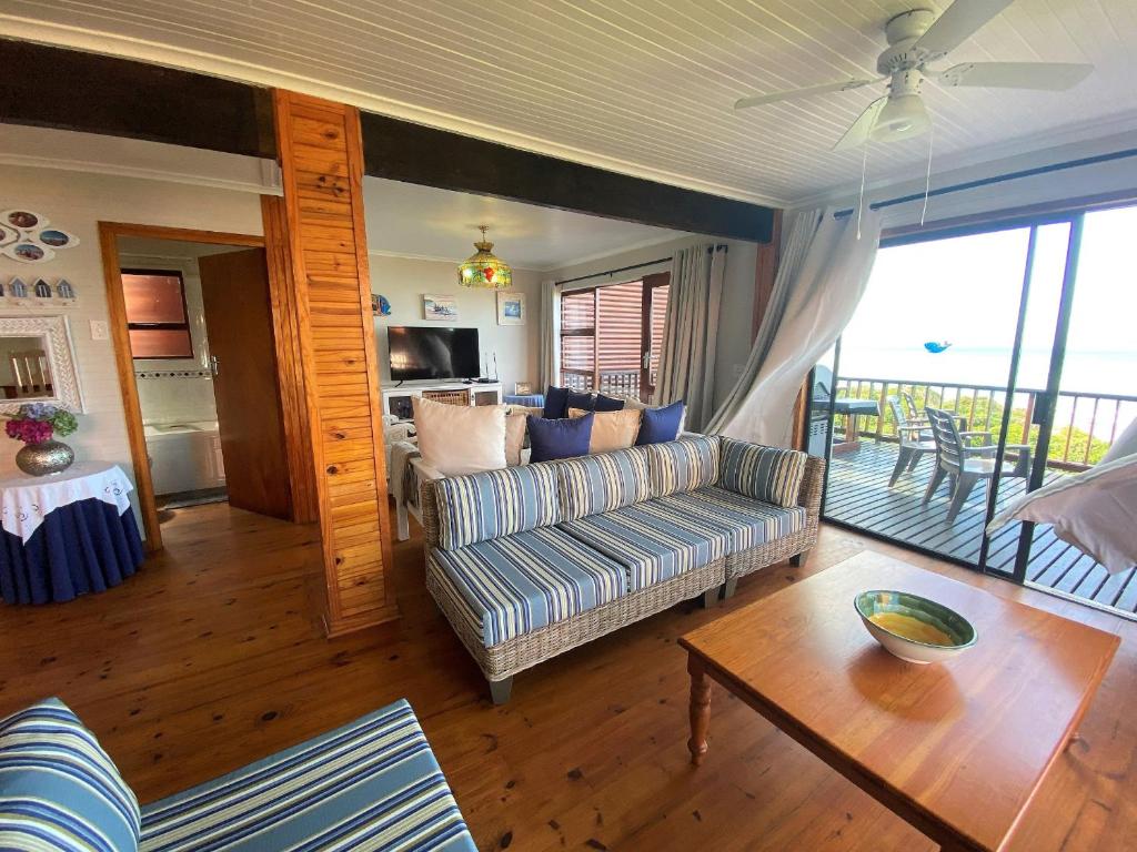 Hummingbird Chalet 23 Houtboschbaai photo 1
