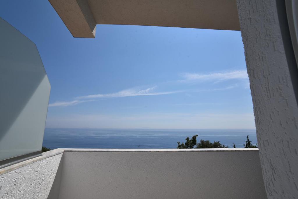 Dima Vista photo 2