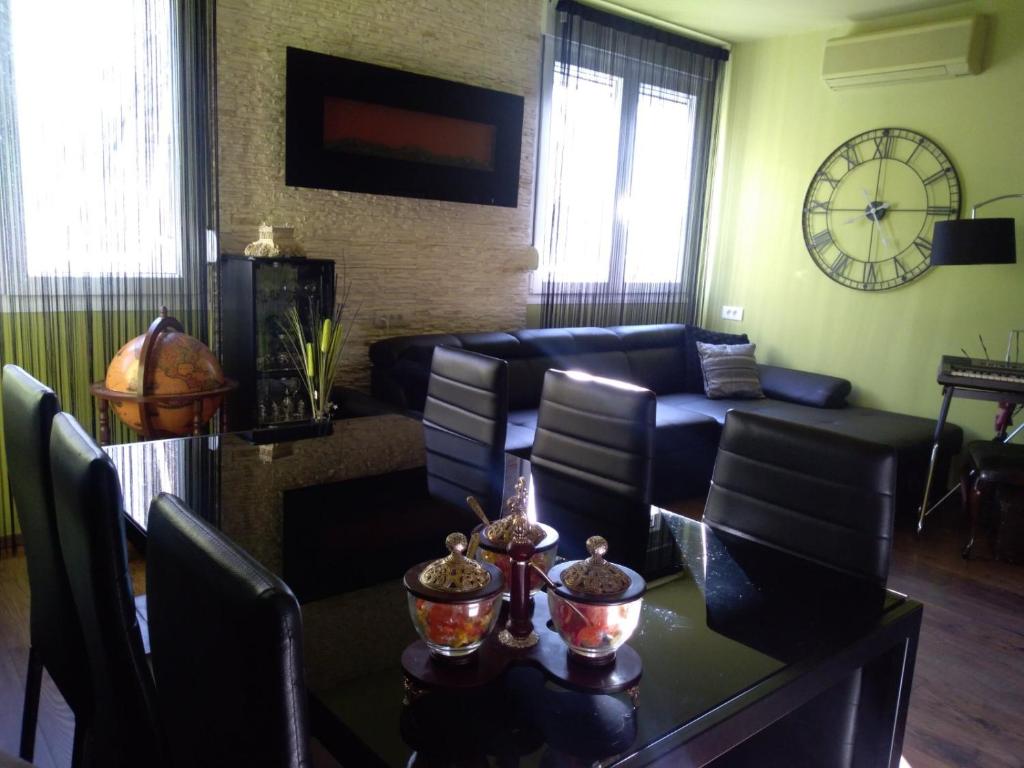 Luxury apartment SIRENA - Tap to explore photos