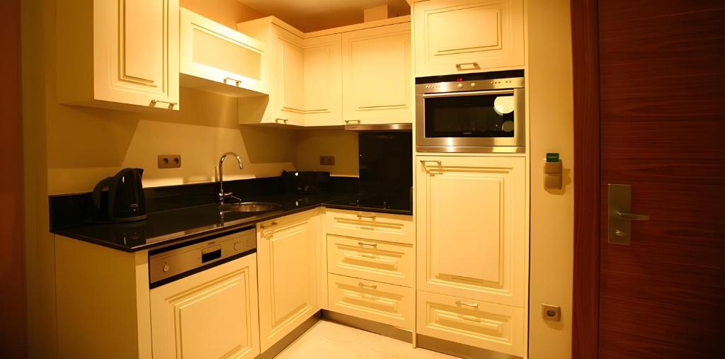 Apartments Goldcity 2+1 photo 3