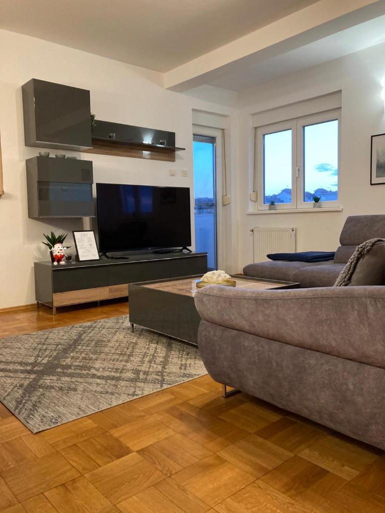 Spacious & Elegant Apartment - Sajam - parties are not allowed photo 2