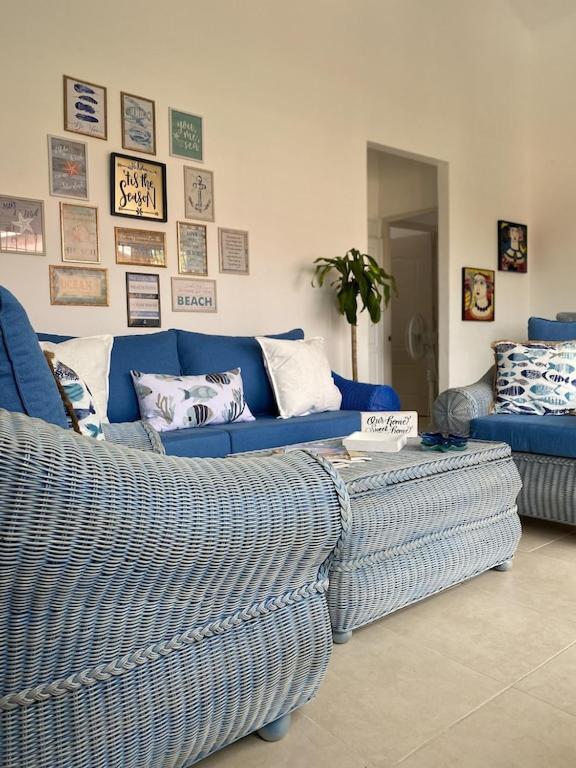 LUXURY NEW 2BDR 2BATH APT 10 Min DRIVING FROM THE AIRPORT AND BEACHES photo 3