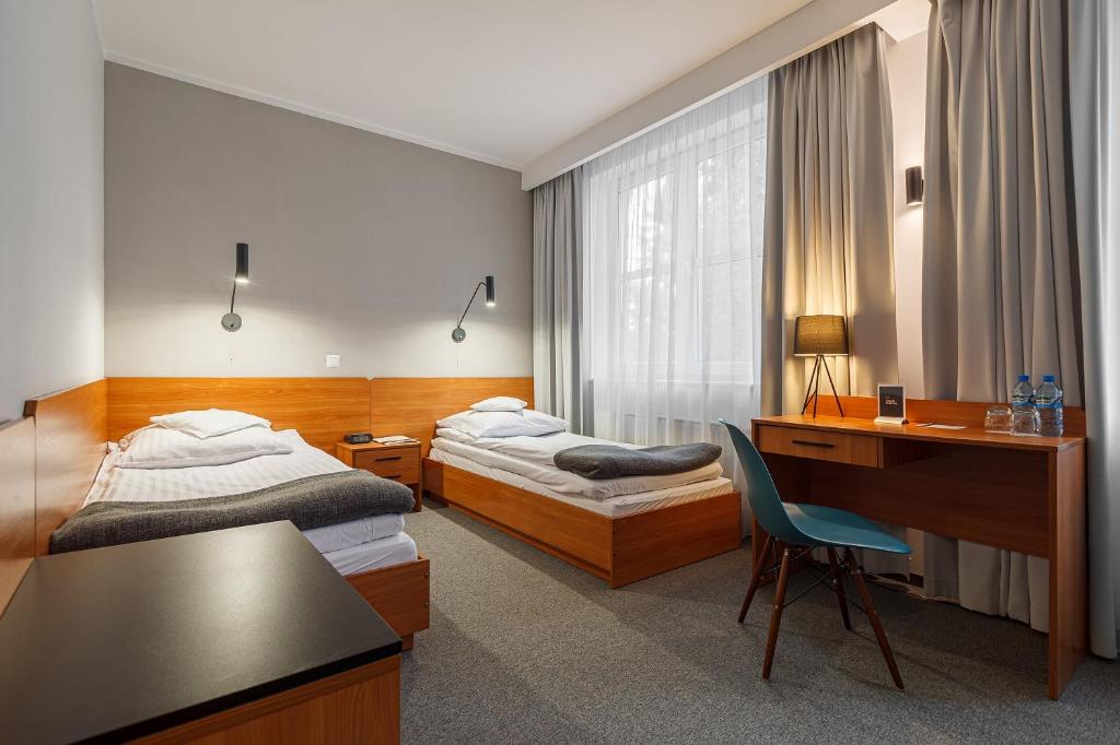 Best Western Hotel Edison - Tap to explore photos