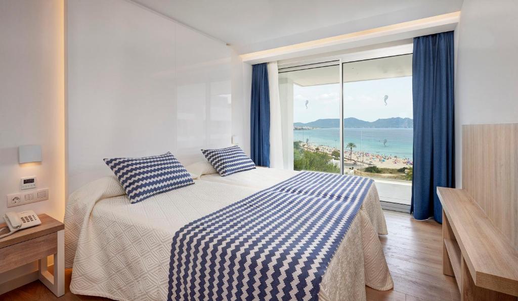 Hipotels Bahia Cala Millor - Adults Only photo 1