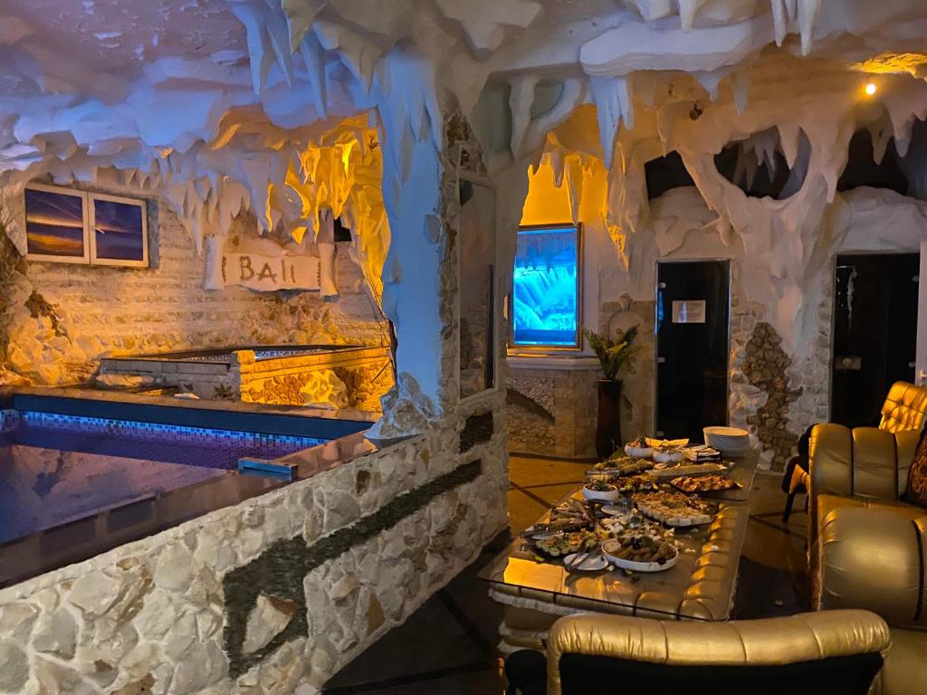 Bali Colosseum Hotel photo 2