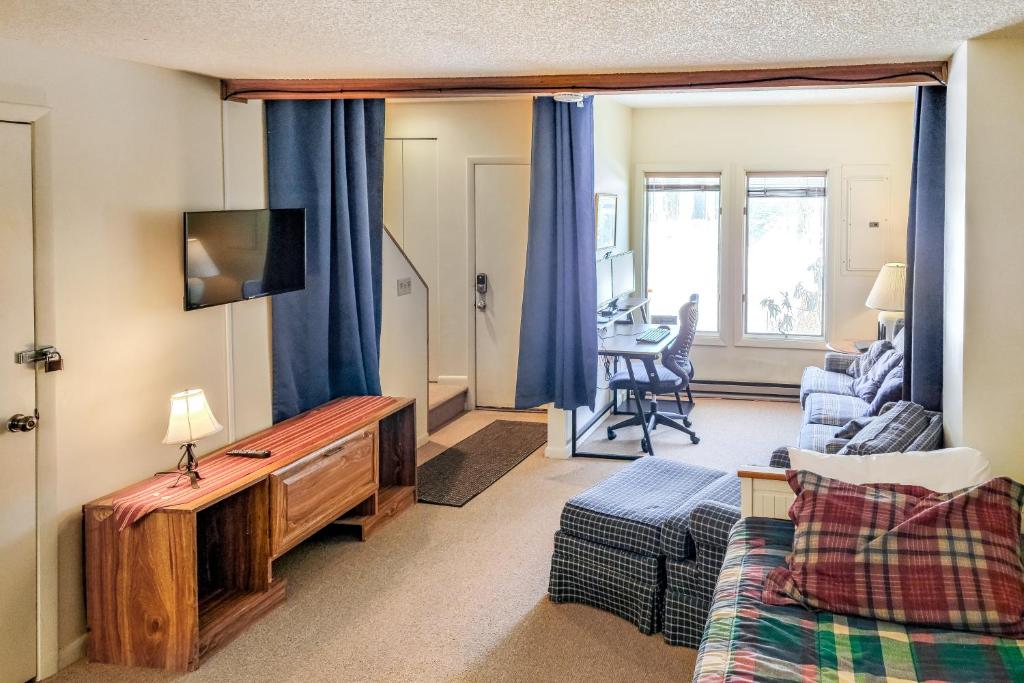 18 Winding Way photo 4