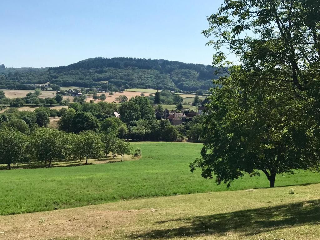 Gîte du vigneron au pays de padirac piscine couverte chauffée photo 2