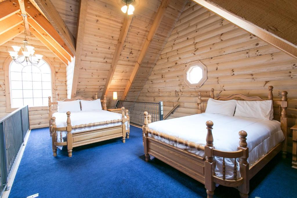 Blue Jays Nest Cabin by Amish Country Lodging photo 4