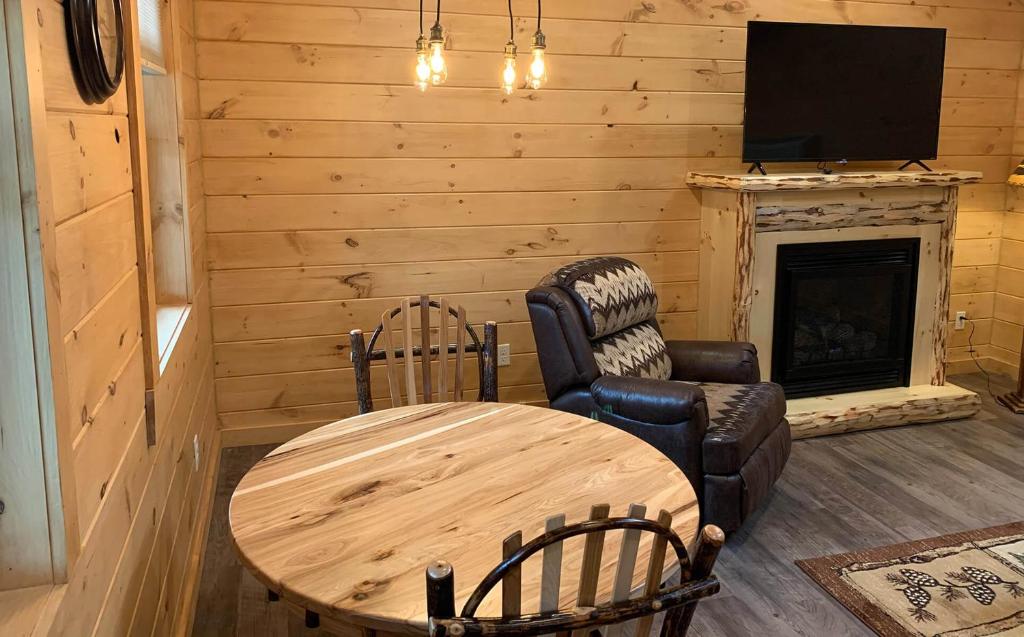 Briarwood Cabin by Amish Country Lodging photo 4