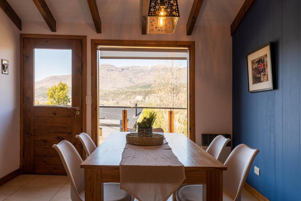 Oliver Mountain Home Blue photo 4