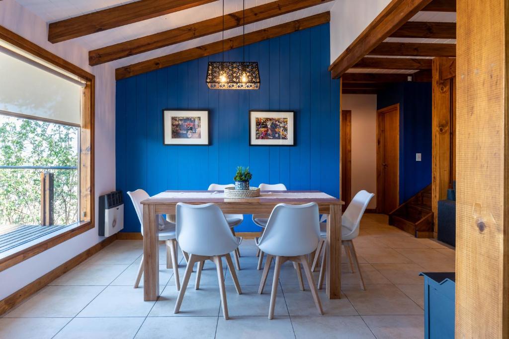 Oliver Mountain Home Blue photo 3