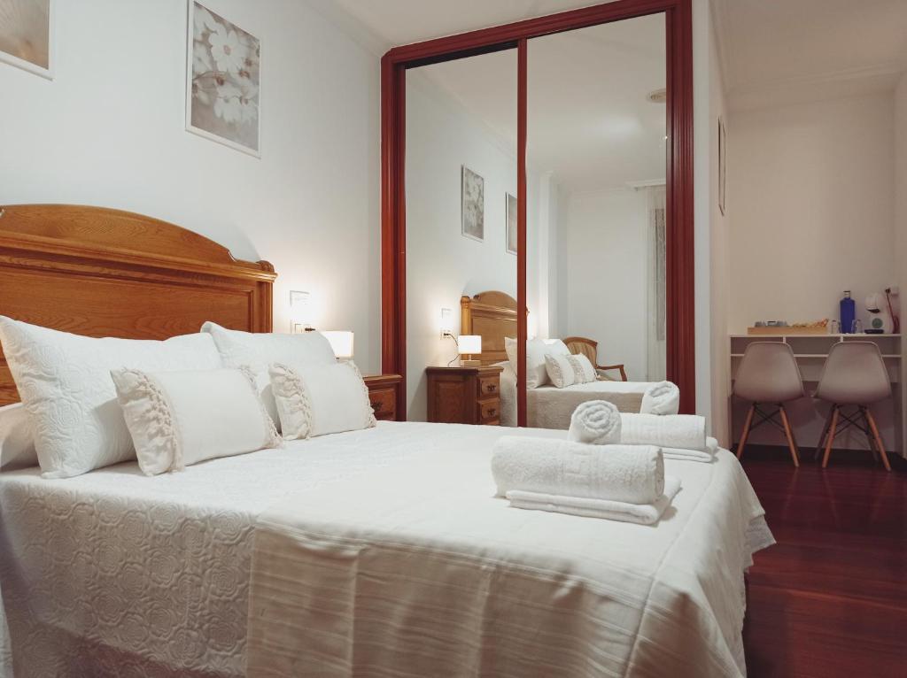 Martínez Rooms Pilgrims photo 4