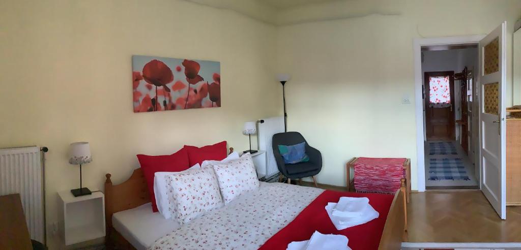 Poppy Flower Apartment photo 2