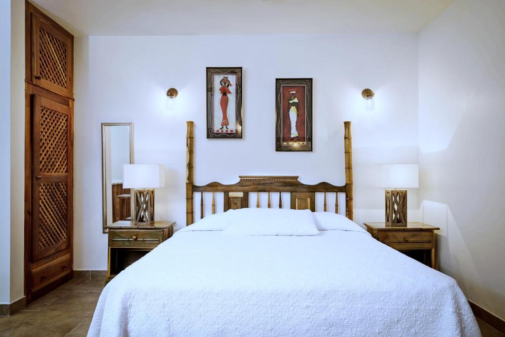Beach House Condos, Negril photo 1
