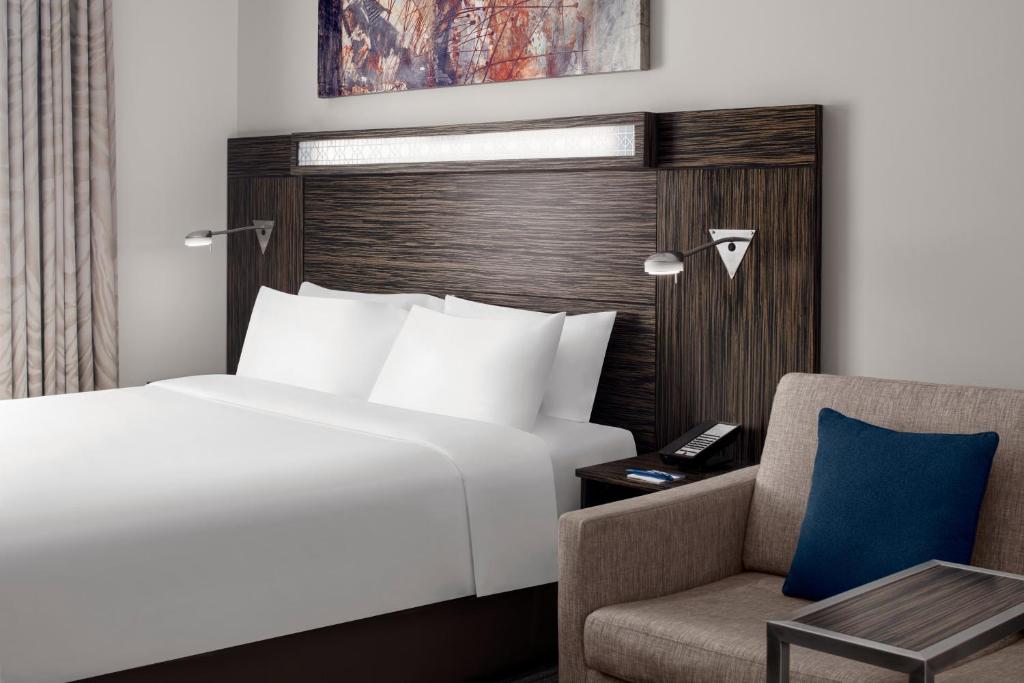 Двухместный (Стандартный двухместный номер с 1 кроватью), Отель Holiday Inn Express Dubai, Jumeirah