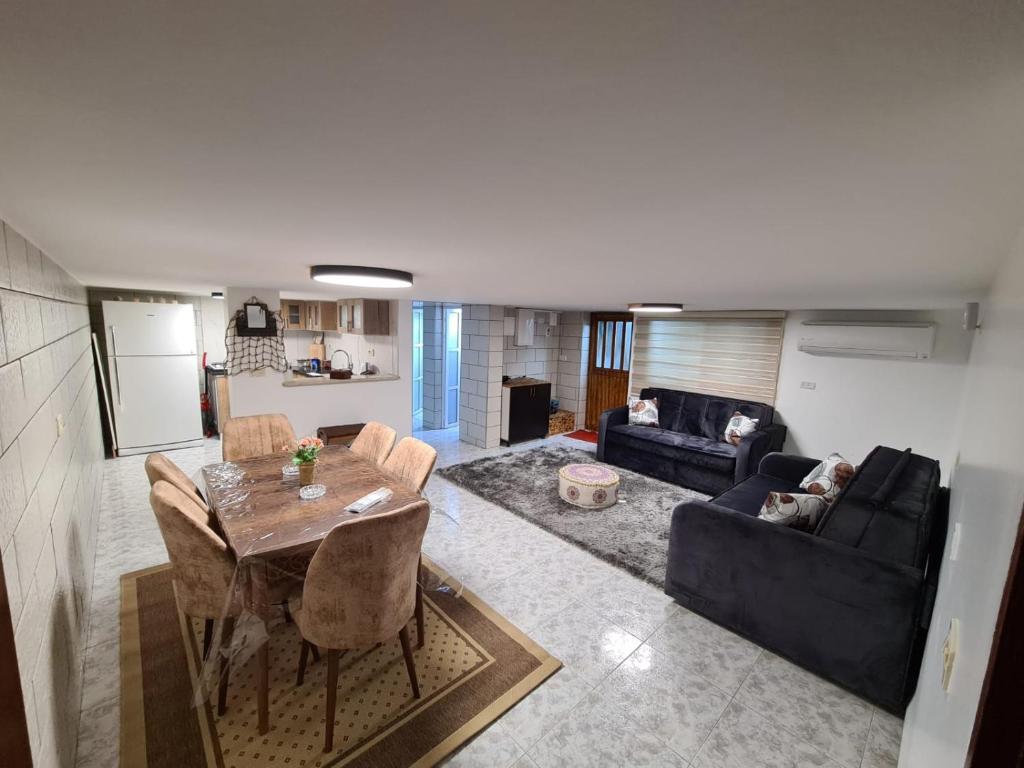 The family apartment - דירת המשפחה photo 3