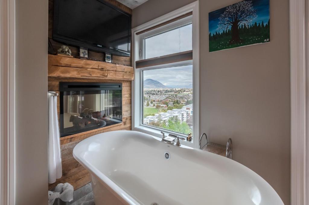 Above the Beach Guest Suites photo 1