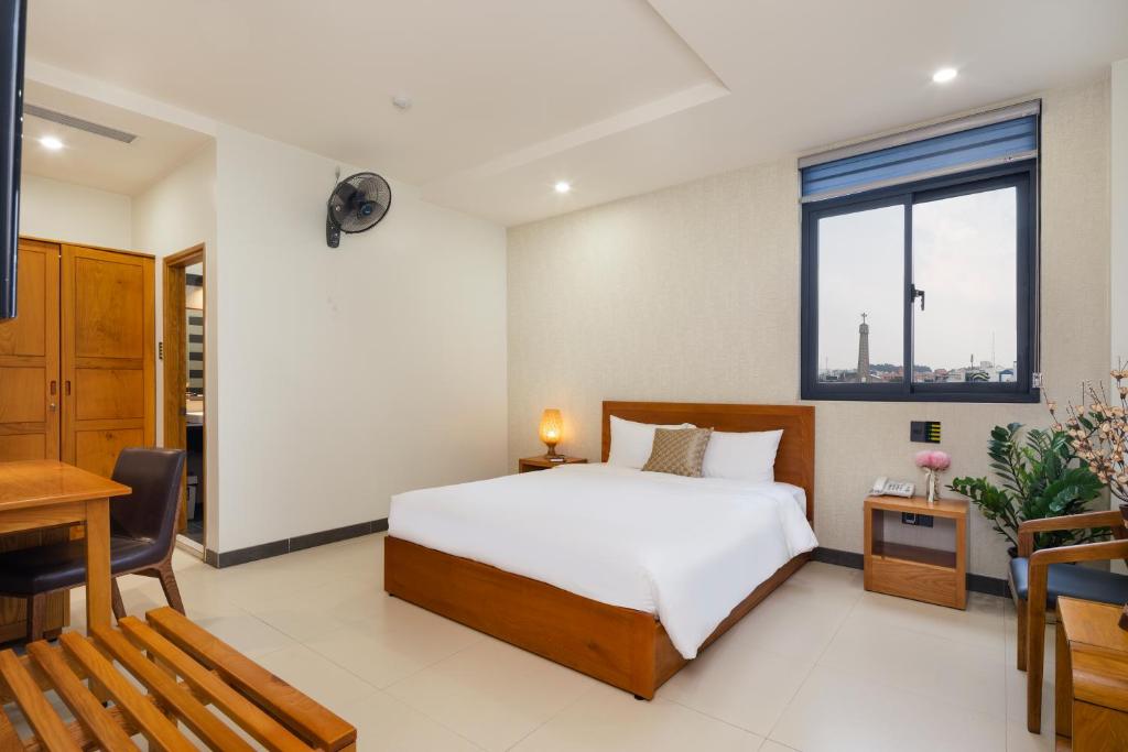 LARA HOTEL LONG XUYÊN