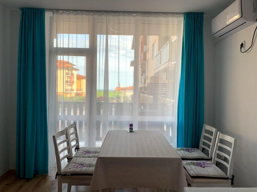 Chateau Aheloy 2, apartment with sea view photo 3