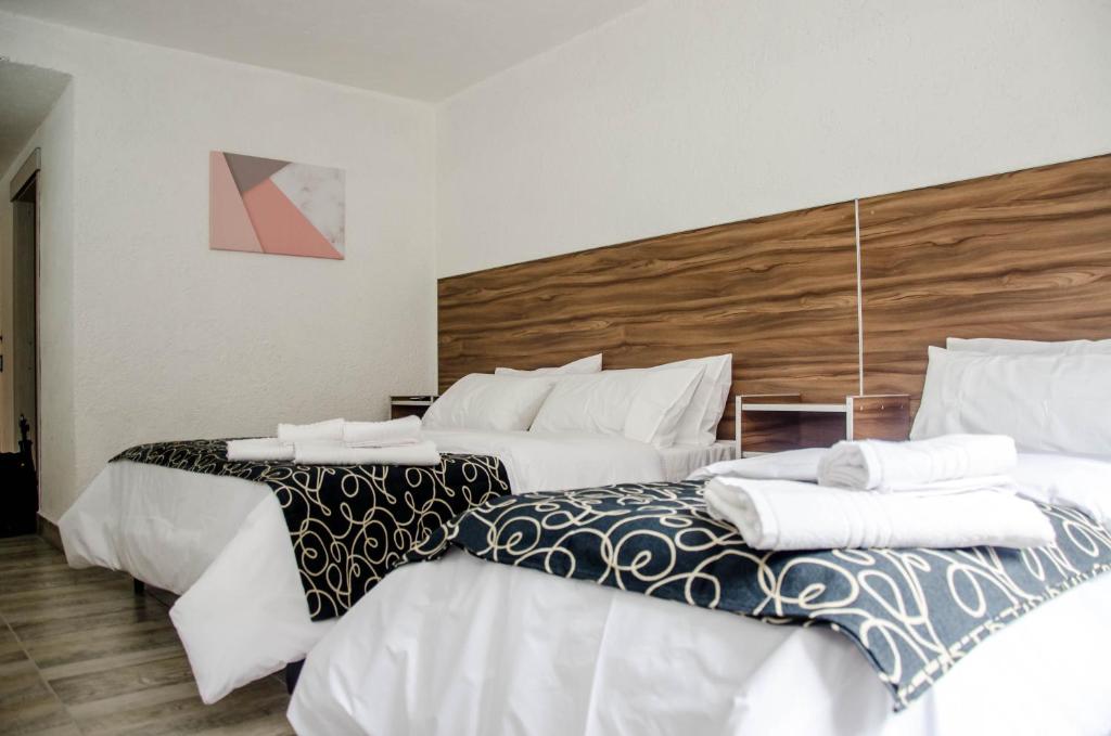 La Reina Hotel photo 3