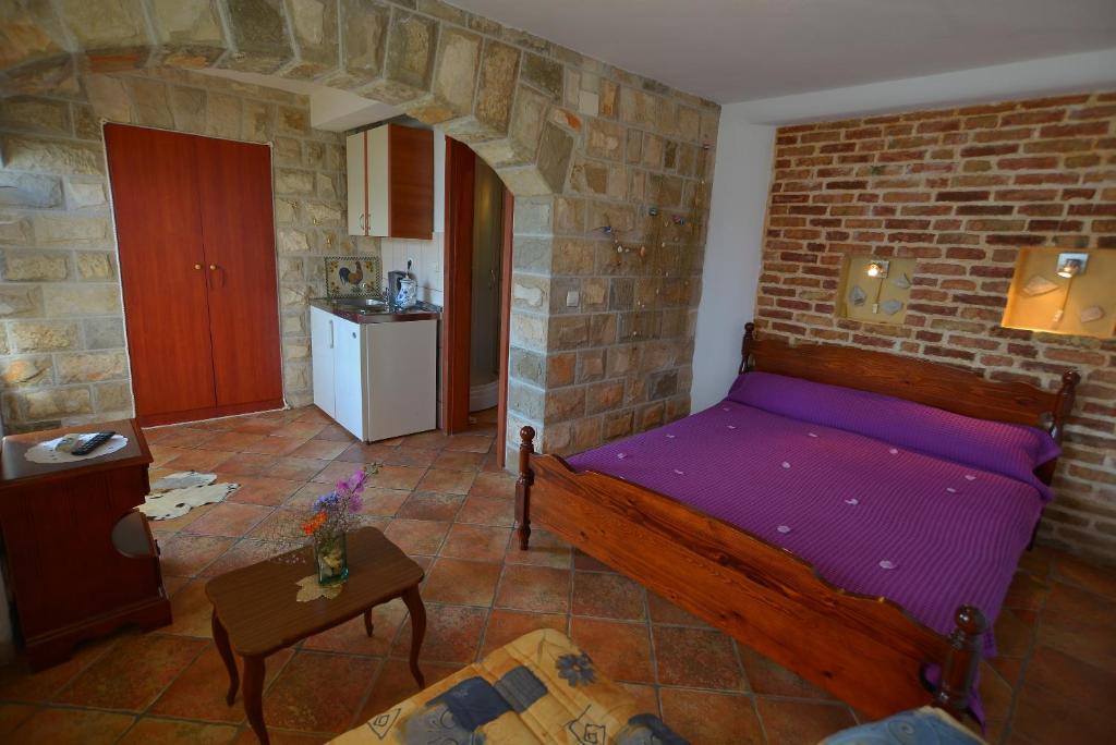 Студио (Номер-студио Делюкс с террасой и видом на море), Apartments Palace Mira Mare