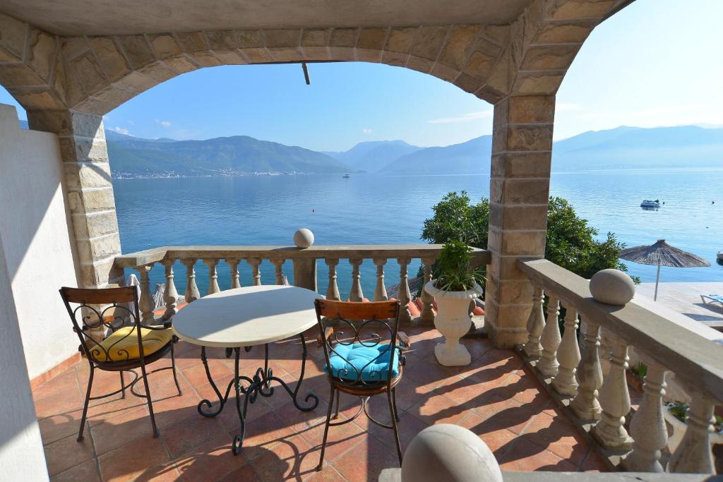 Апартаменты (Апартаменты-студио с балконом и видом на море), Apartments Palace Mira Mare