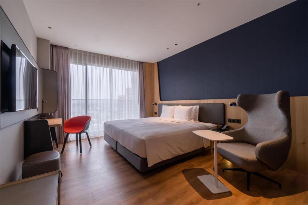 Holiday Inn Express Chiayi, an IHG Hotel photo 2