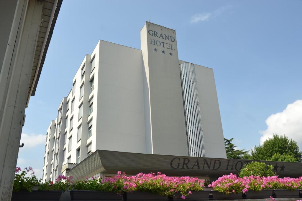 Grand Hotel photo 1