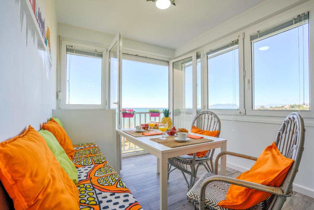 WintowinRentals Sunny Side, Pool, Wifi & Sea View photo 2