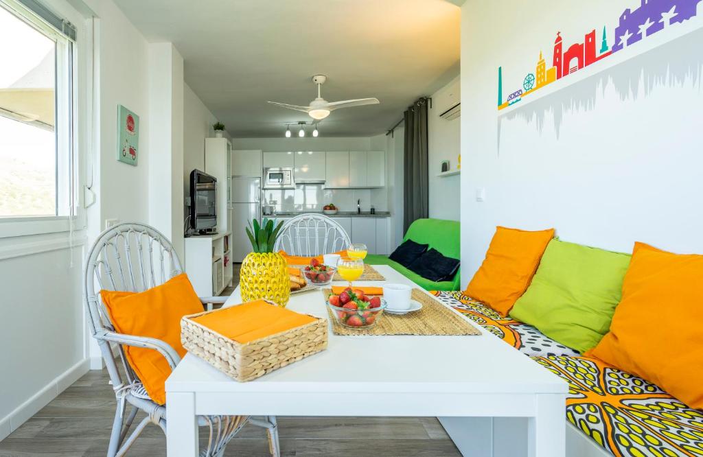WintowinRentals Sunny Side, Pool, Wifi & Sea View photo 3