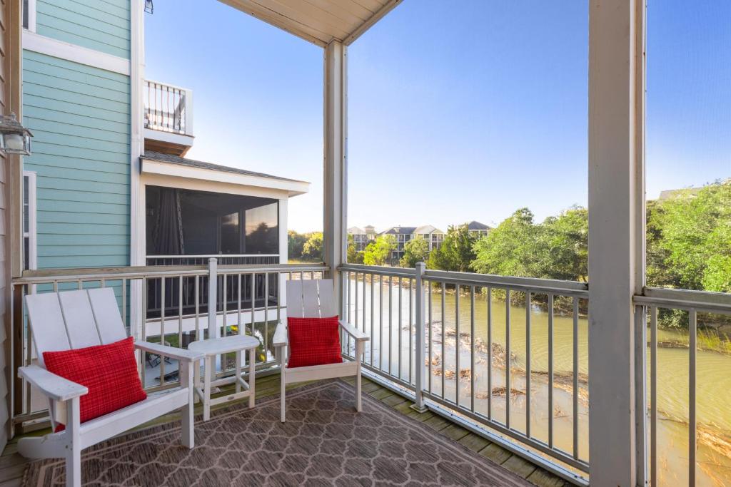 113 Waters Edge Community photo 4