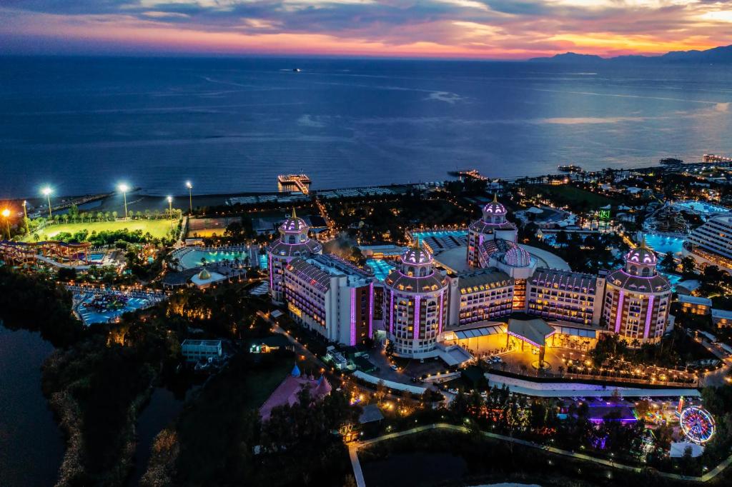 Delphin BE Grand Resort photo 2