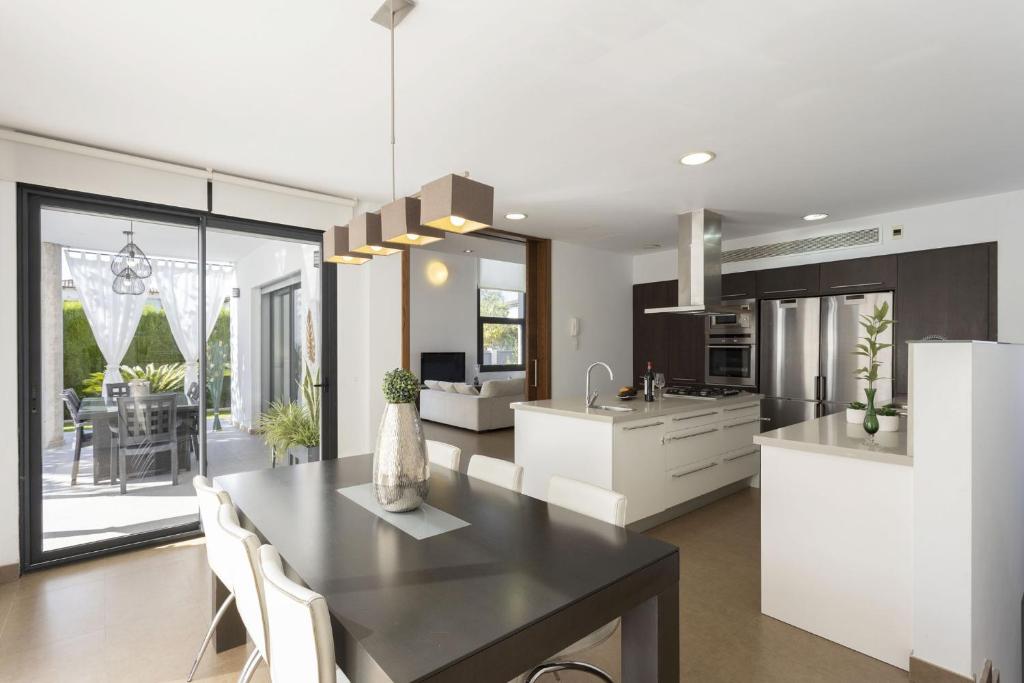 Villa Angela Family Suite photo 4
