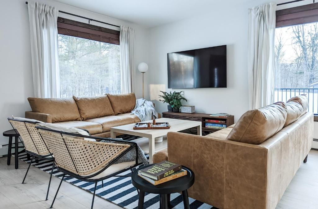 Acorn Bungalow - Luxury Cabin, Catskills, Windham Mountain, Hunter Mountain image