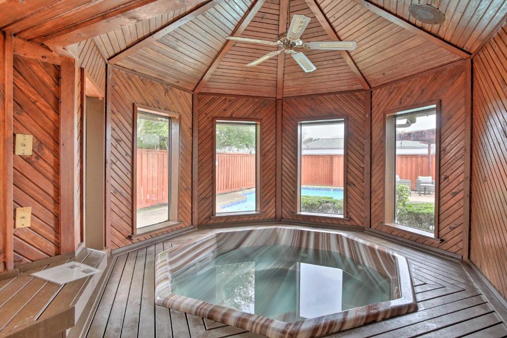 Richardson Retreat with Pool and Indoor Hot Tub! photo 2
