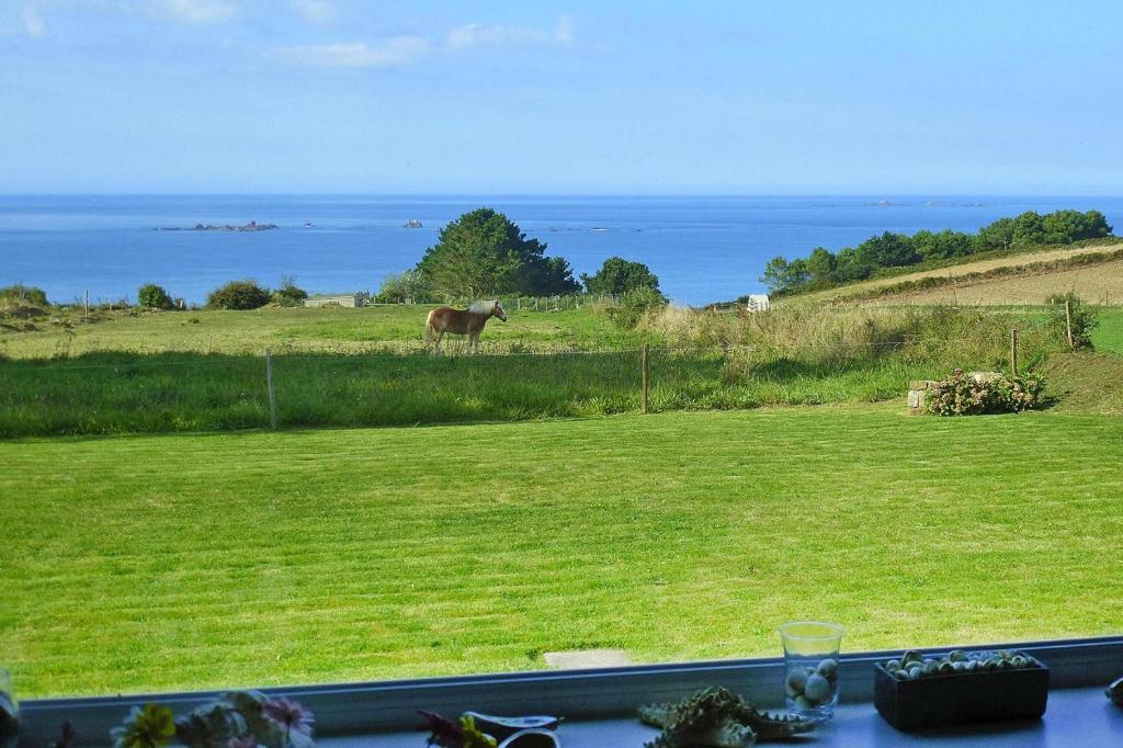 Holiday Home St- Jean-du-Doigt - BRE05377-F photo 1