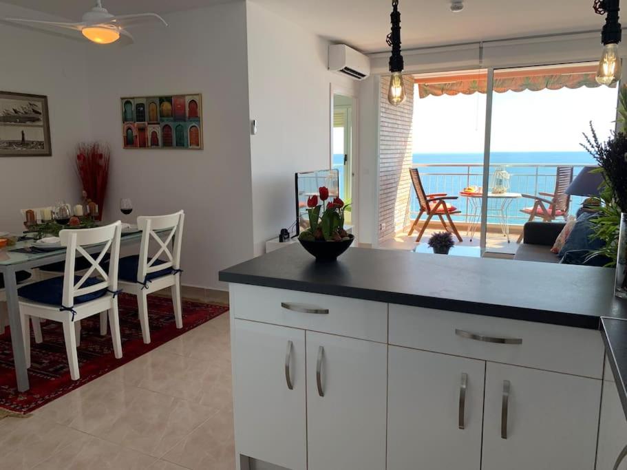 Apartamento con vistas al mar primera linea de playa del Postiguet photo 4