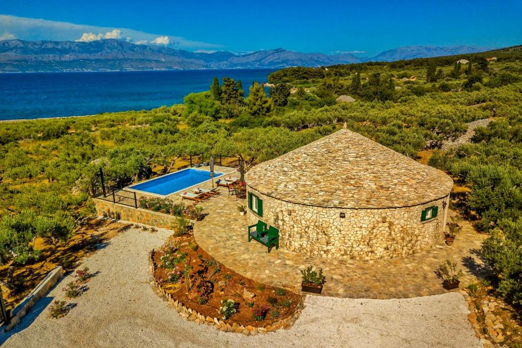 House Magical Island Beauty photo 3