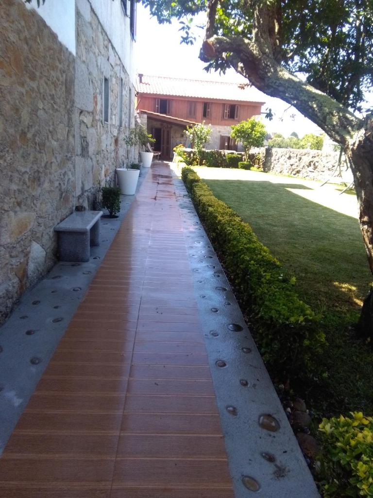 CASA DE MADEIRA E PEDRA photo 1
