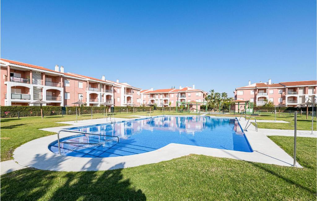 Stunning Apartment In Costa Ballena With 2 Bedrooms And Outdoor Swimming Pool