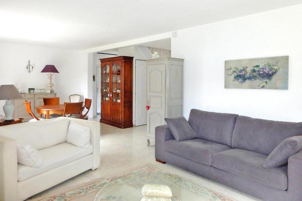 Cottage, located in Auray photo 2
