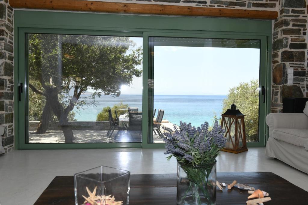 Sun Senses - villa with private beach photo 3
