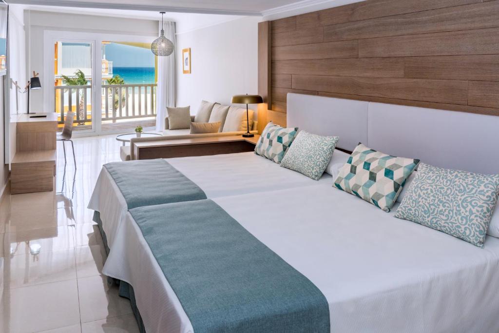 Mediterraneo Bay Hotel & Resort photo 3